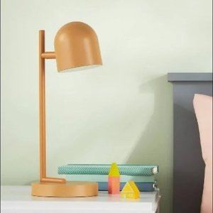 PILLOWFORT  desk lamp with integrated lightbulb -yellow.